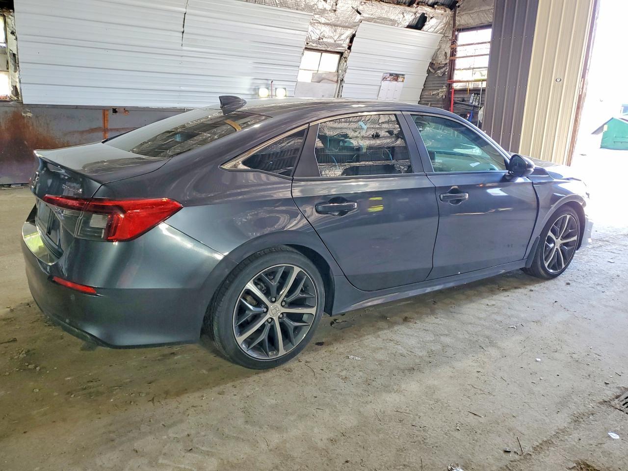 2022 Honda Civic Touring - Image 3
