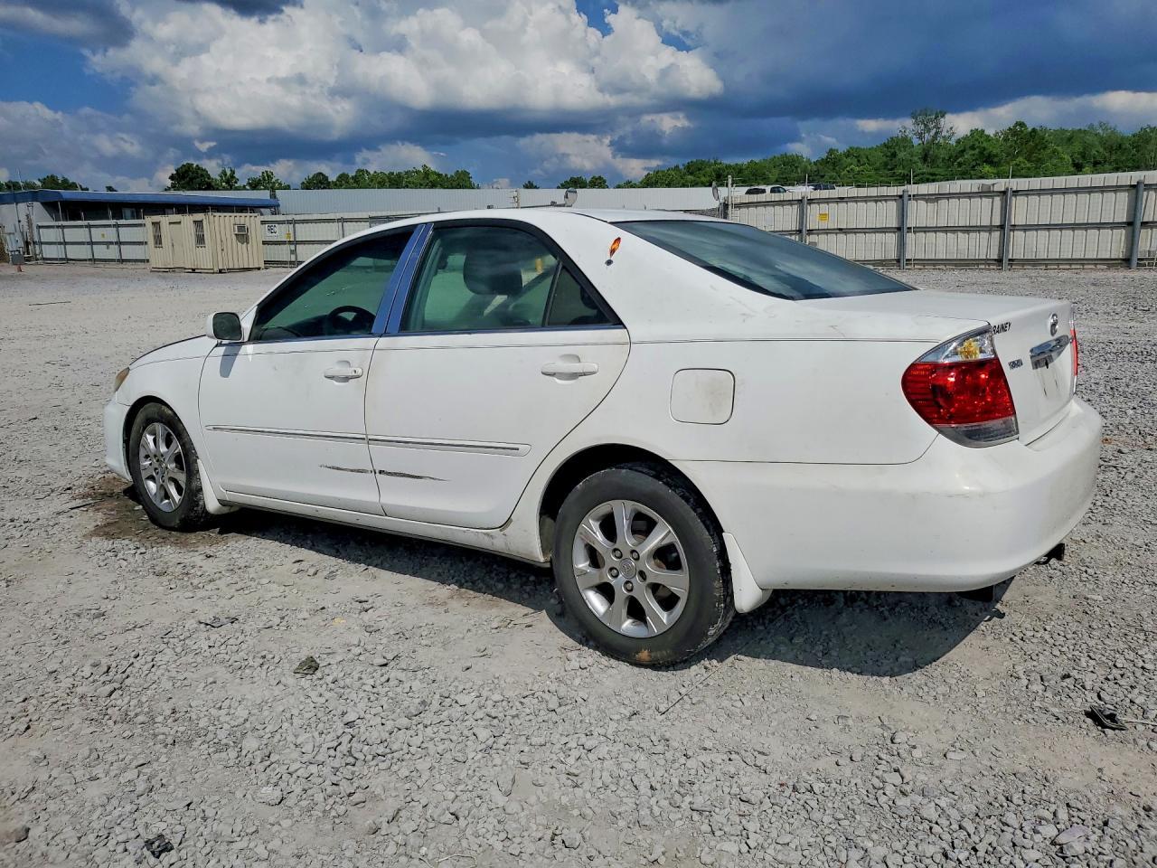 2005 Toyota Camry Xle V6 - Фото 2