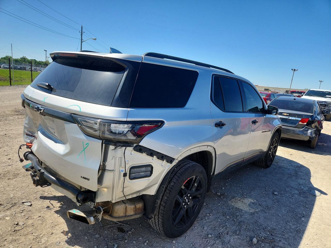 2021 Chevrolet Traverse Premier - Image 3