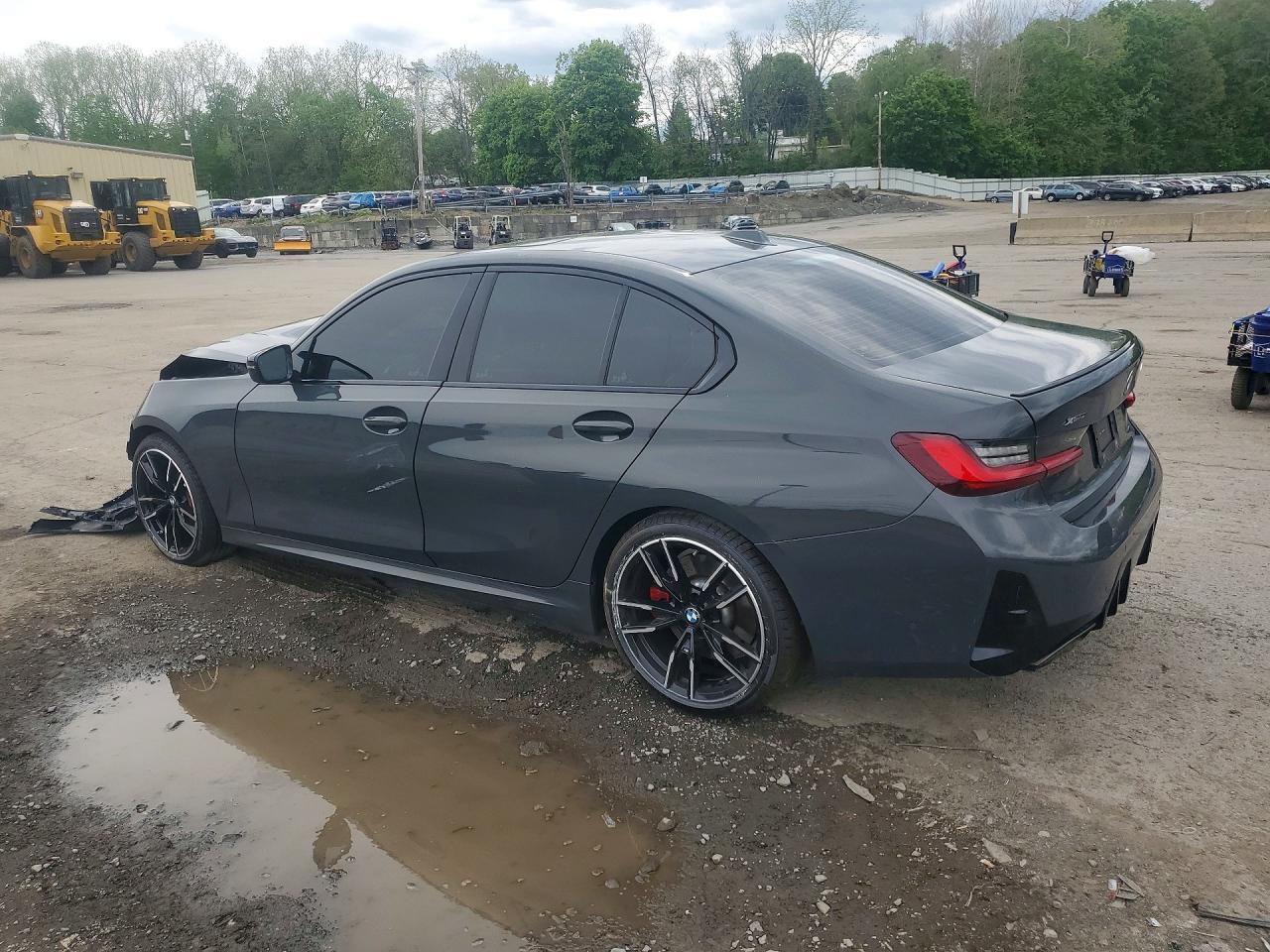 2025 BMW M340Xi - Фото 2