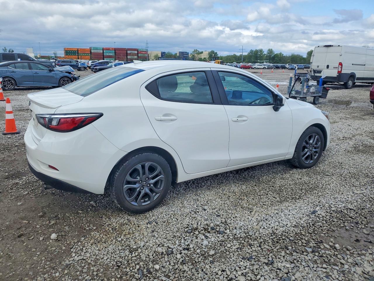 2019 Toyota Yaris Le - Фото 3