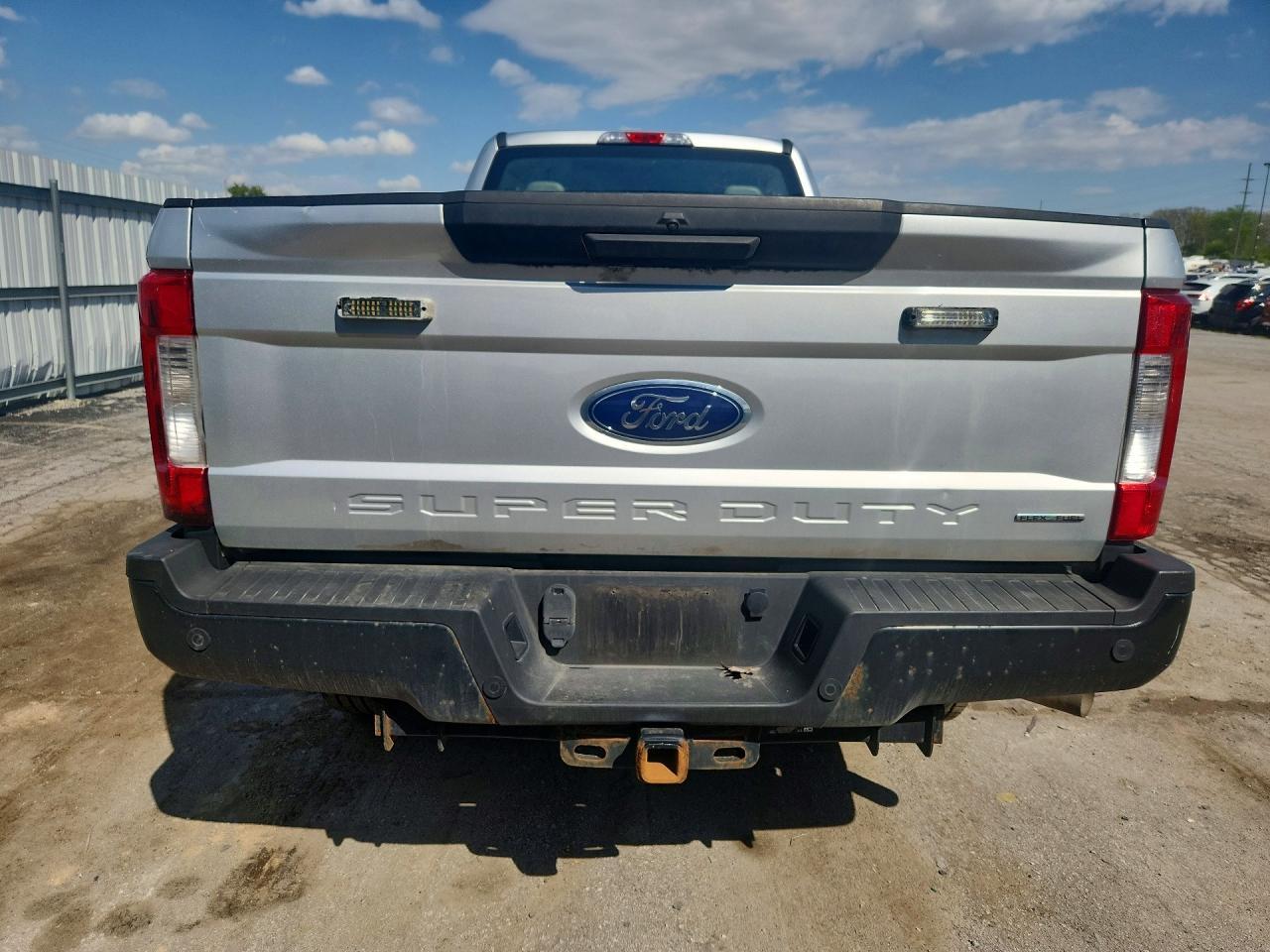2018 Ford F250 Super Duty - Image 6