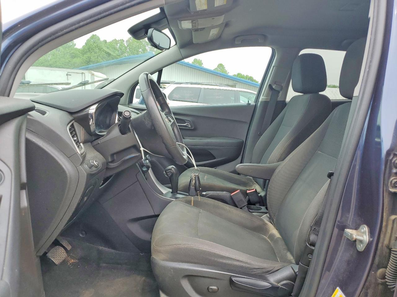 2019 Chevrolet Trax Ls - Image 7