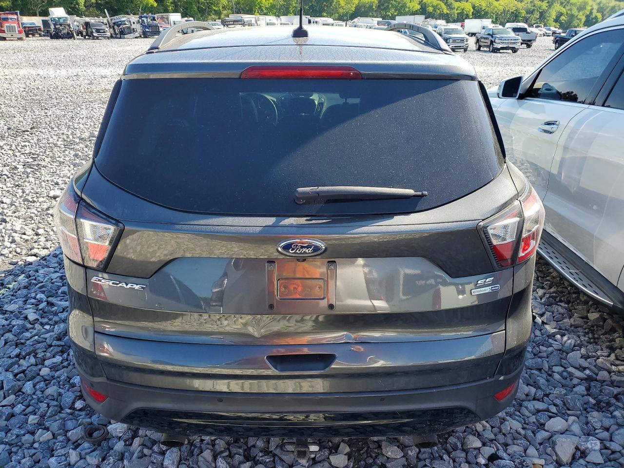 2017 Ford Escape Se - Фото 6