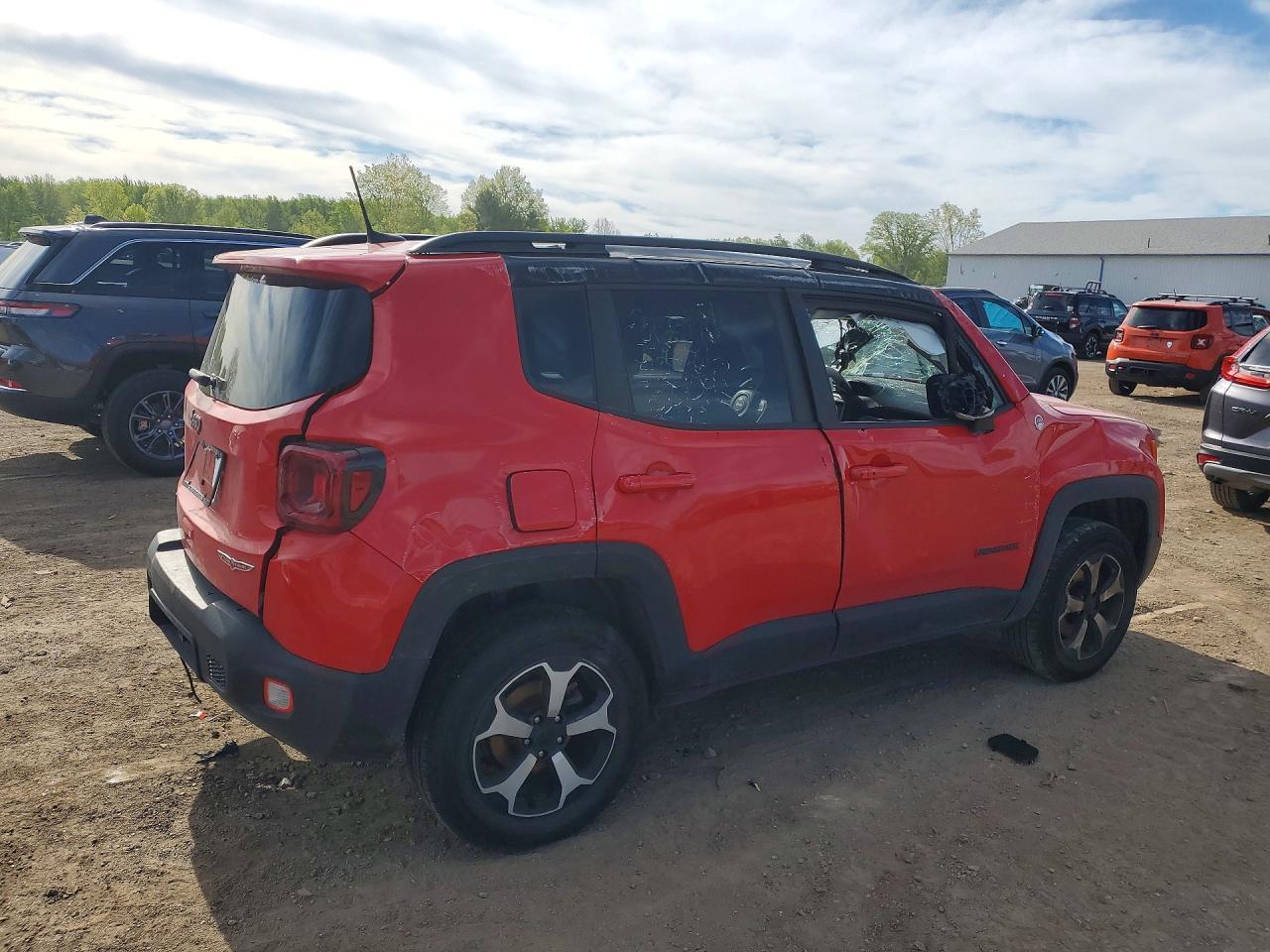 2019 Jeep Renegade Trailhawk - Image 3