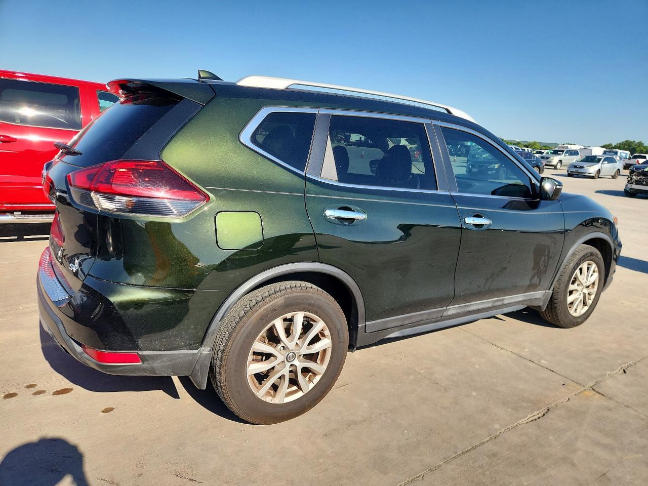 2018 Nissan Rogue Sv - Image 3