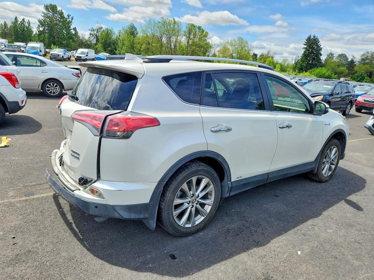 2017 Toyota Rav4 Hv Limited - Фото 3