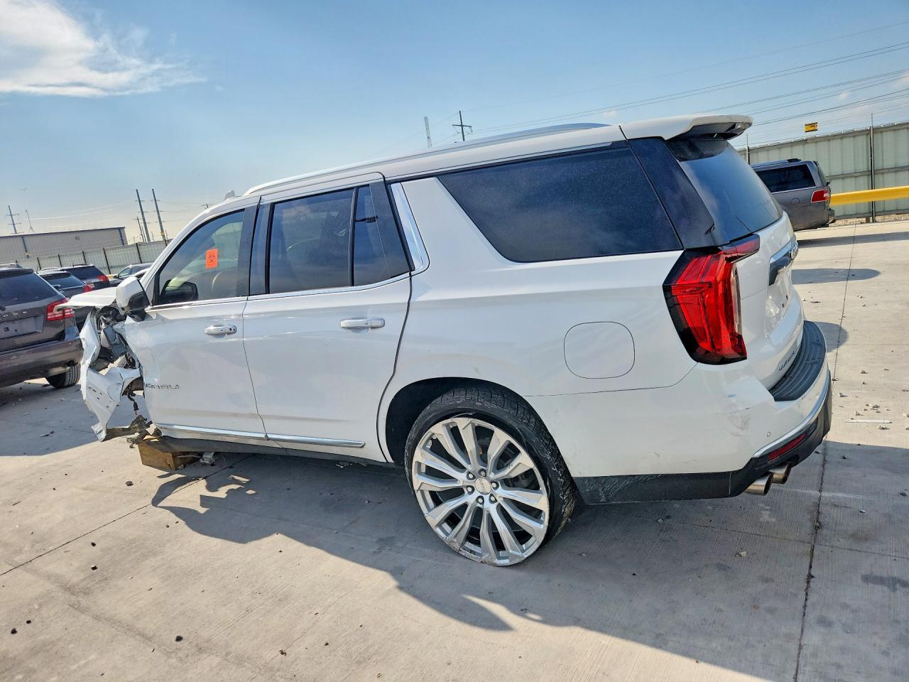 2021 GMC Yukon Denali - Image 2