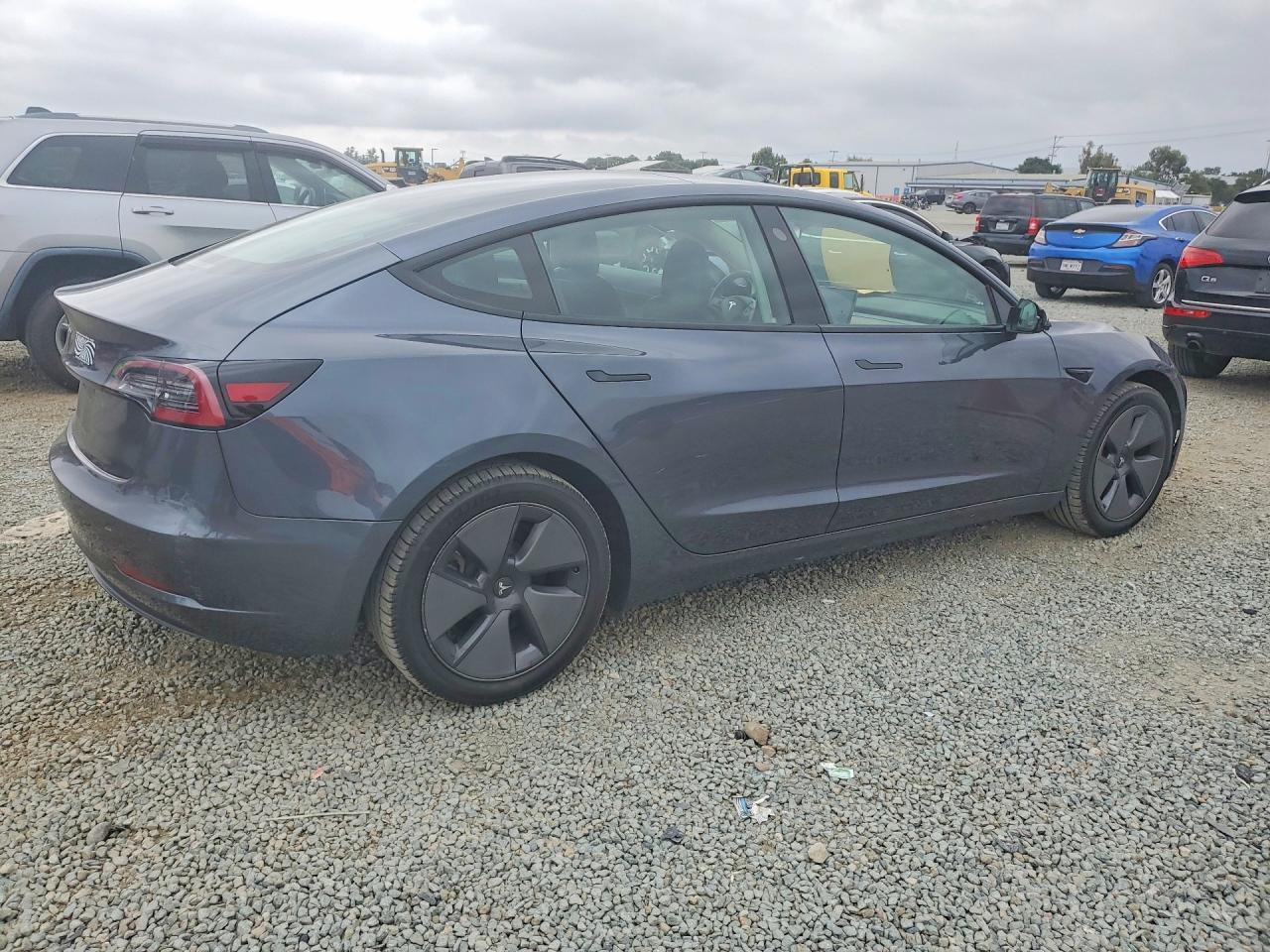 2021 Tesla Model 3 - Image 3