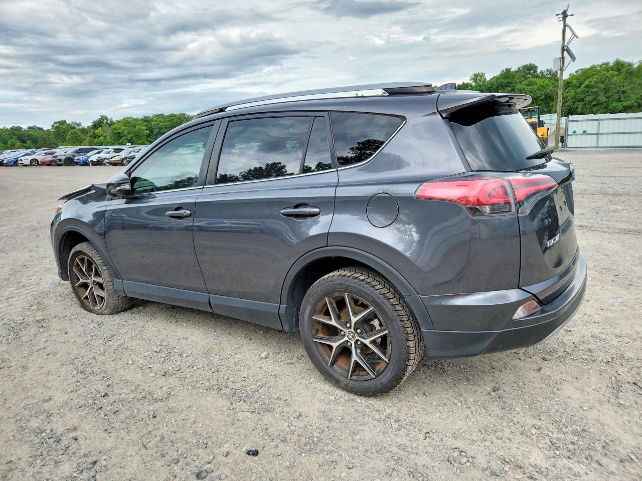 2018 Toyota Rav4 Se - Фото 2