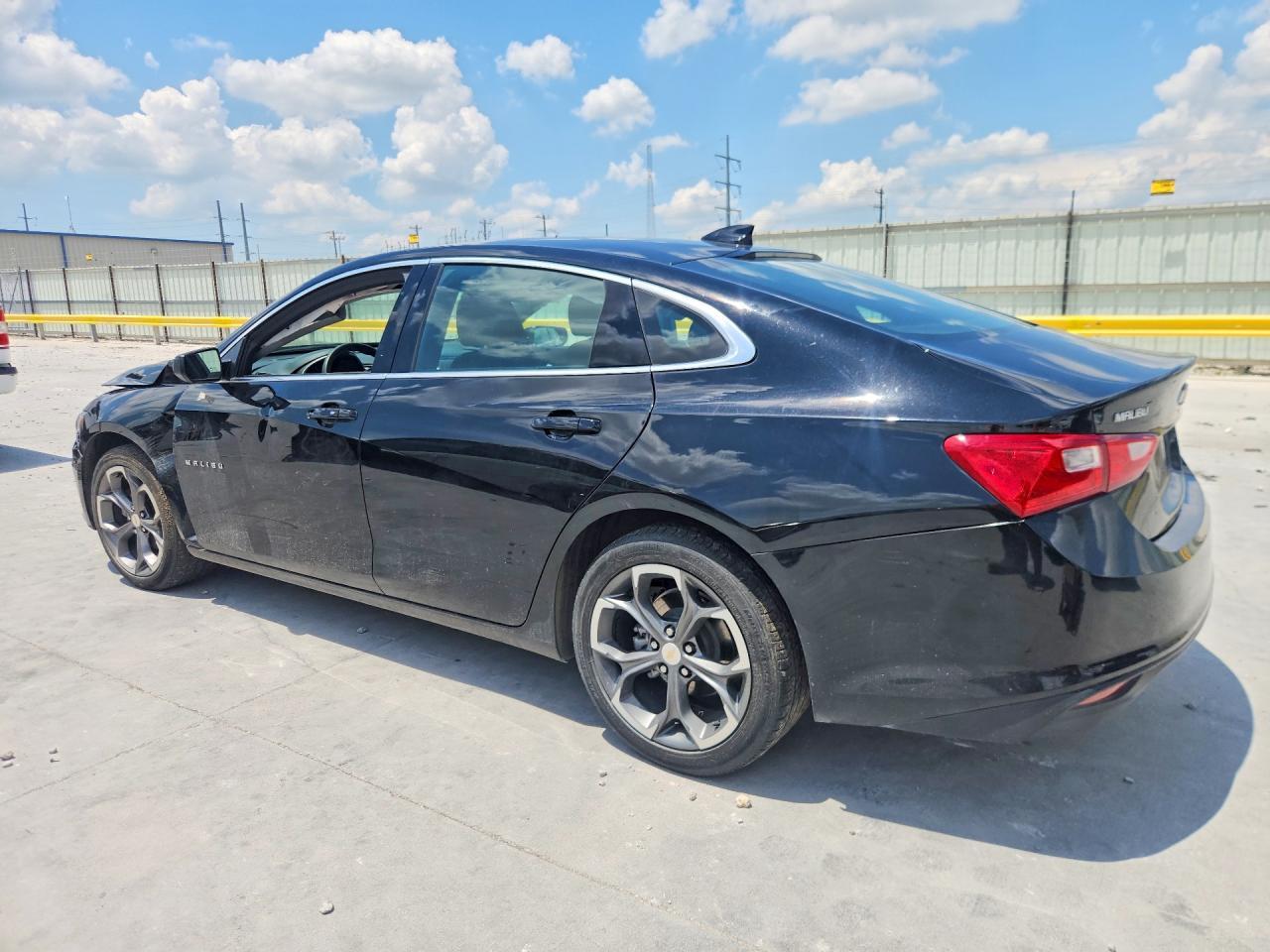 2023 Chevrolet Malibu Lt - Фото 2