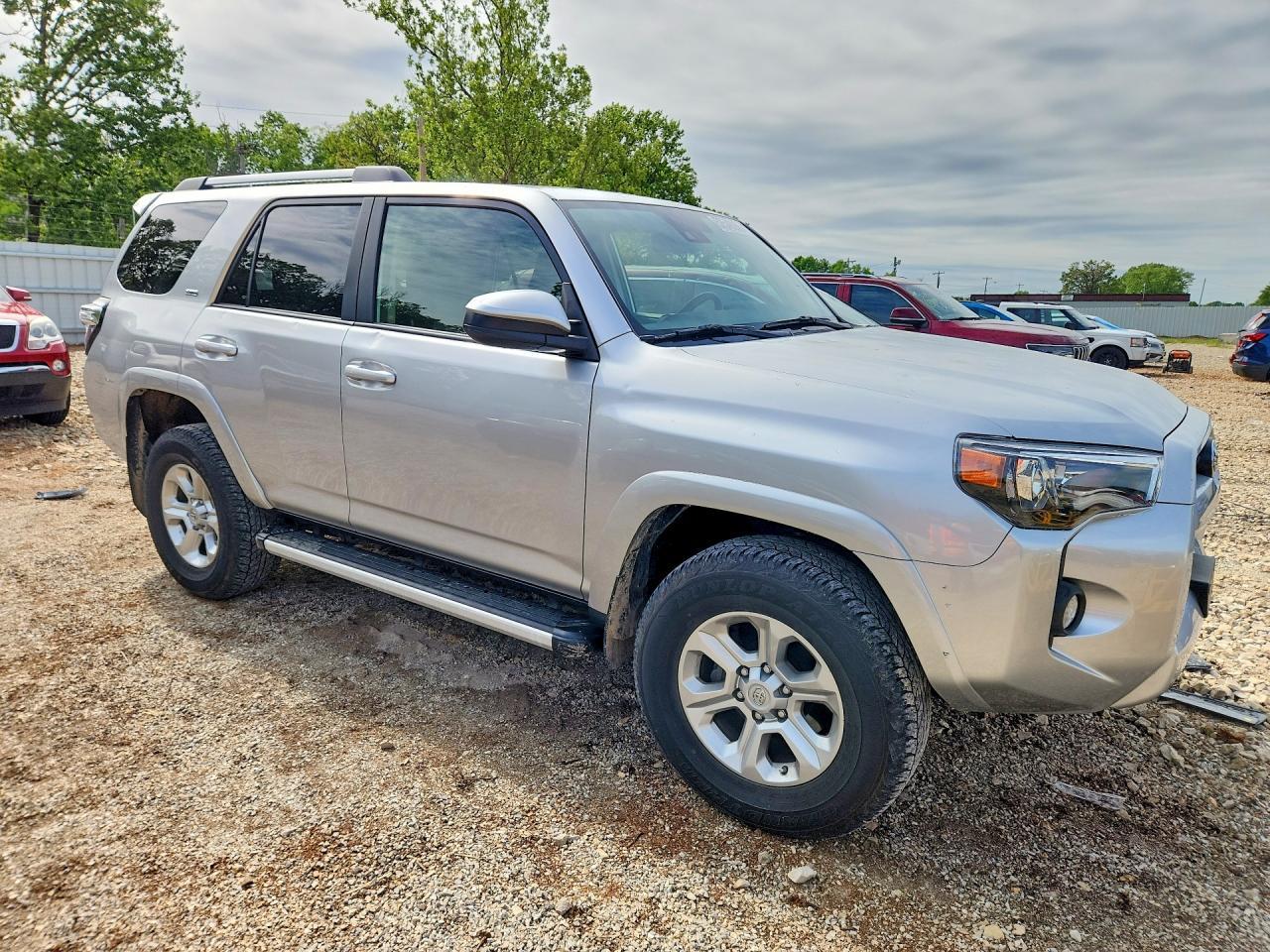 2020 Toyota 4Runner Sr5 - Фото 4