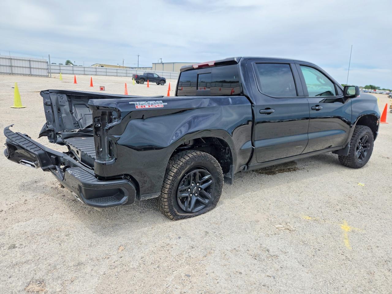 2025 Chevrolet Silverado K1500 Lt Trail Boss - Фото 3