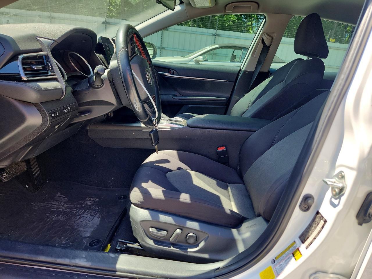 2022 Toyota Camry Le - Image 7