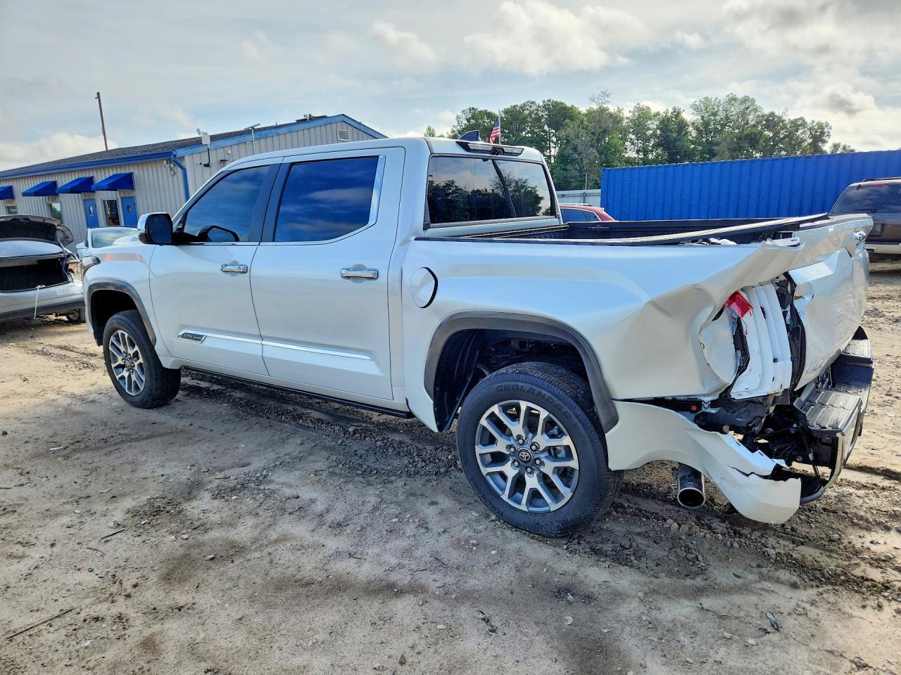 2025 Toyota Tundra 1794 Edition Hv - Image 2