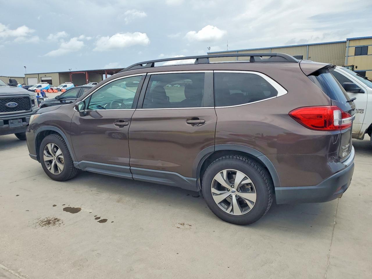 2019 Subaru Ascent Premium - Image 2