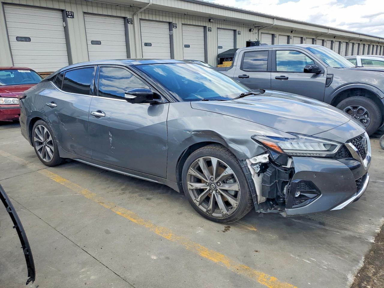 2022 Nissan Maxima Platinum - Image 4