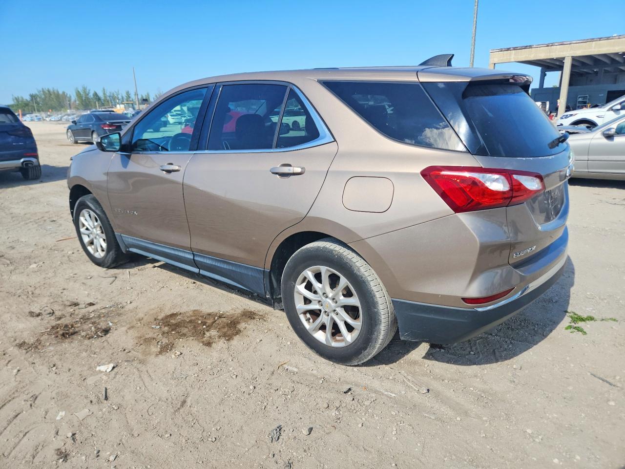 2018 Chevrolet Equinox Lt - Фото 2