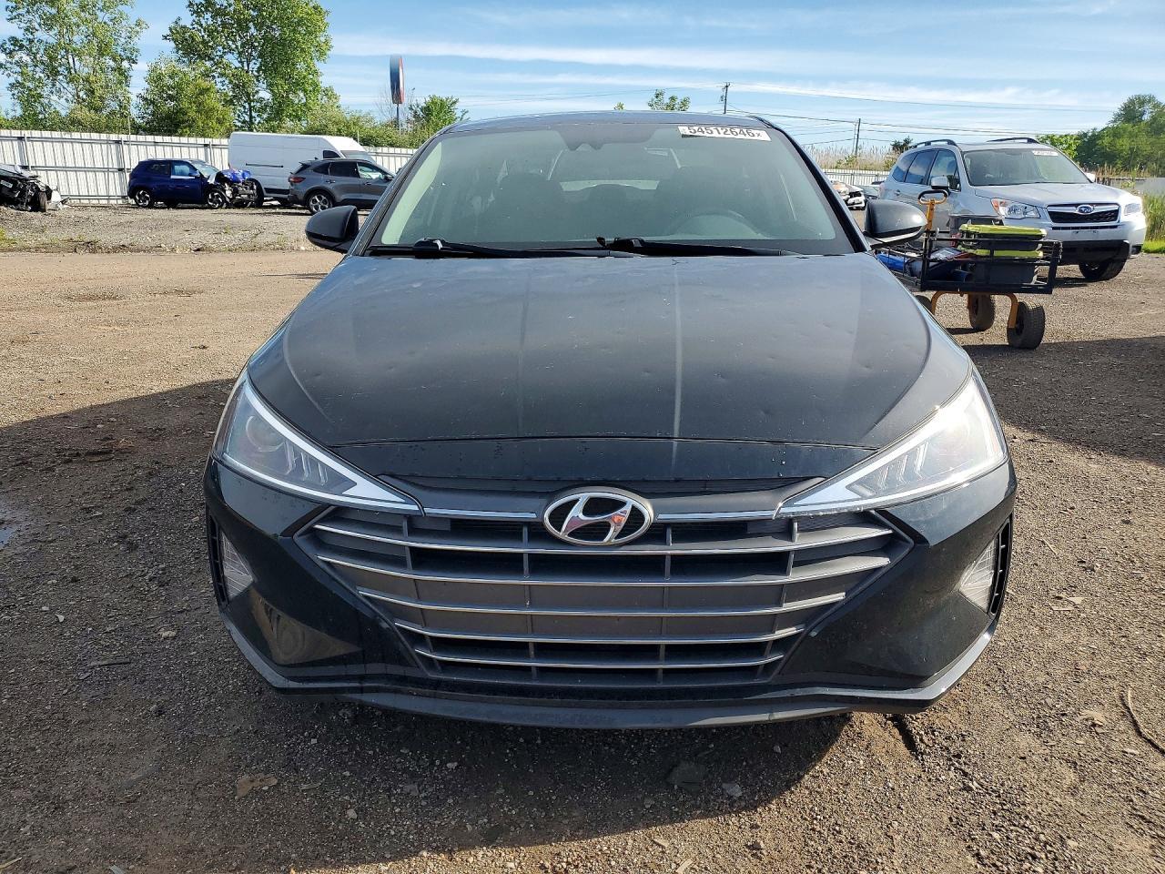 2020 Hyundai Elantra Se - Фото 5