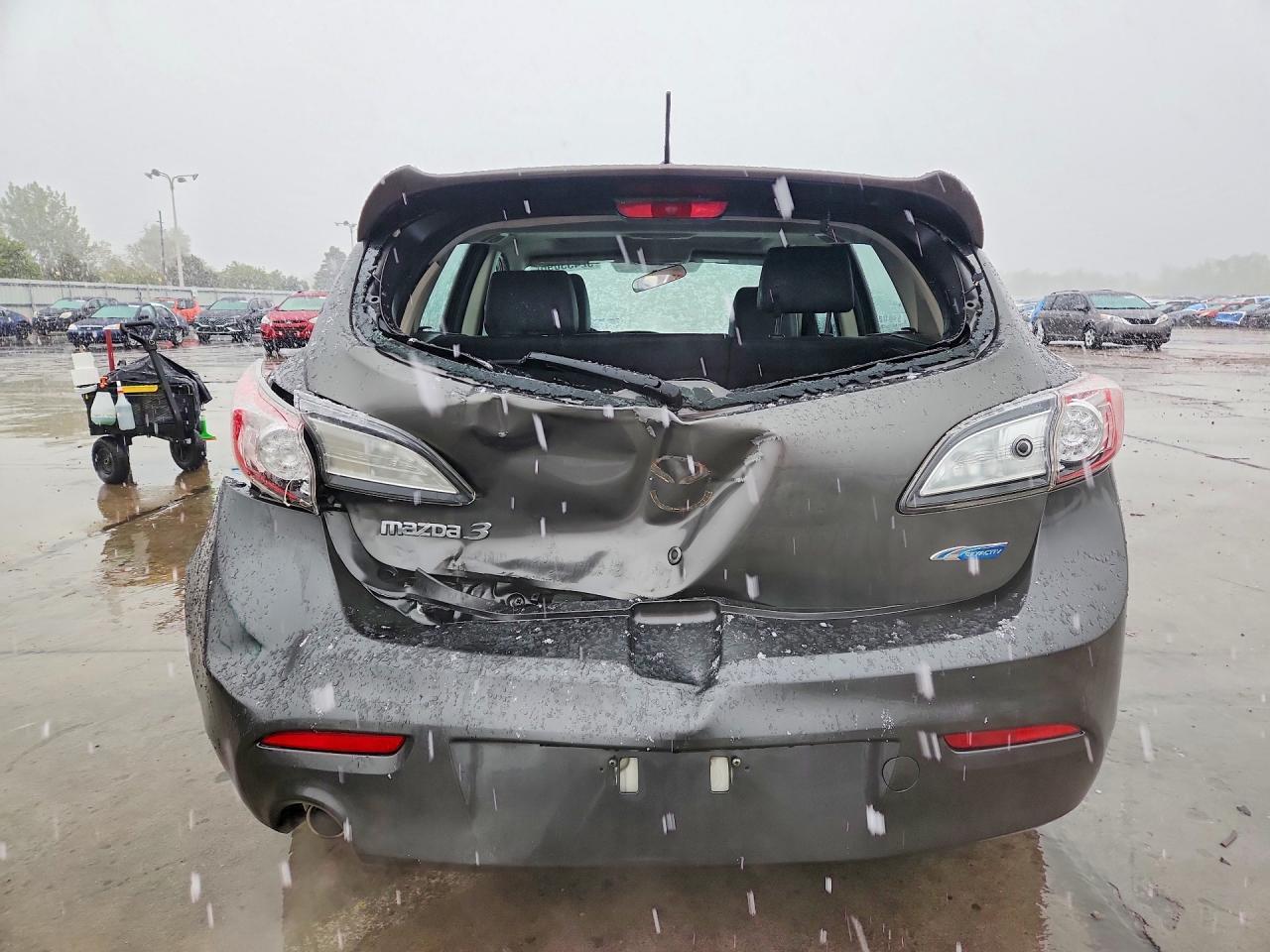 2013 Mazda 3 I - Image 6