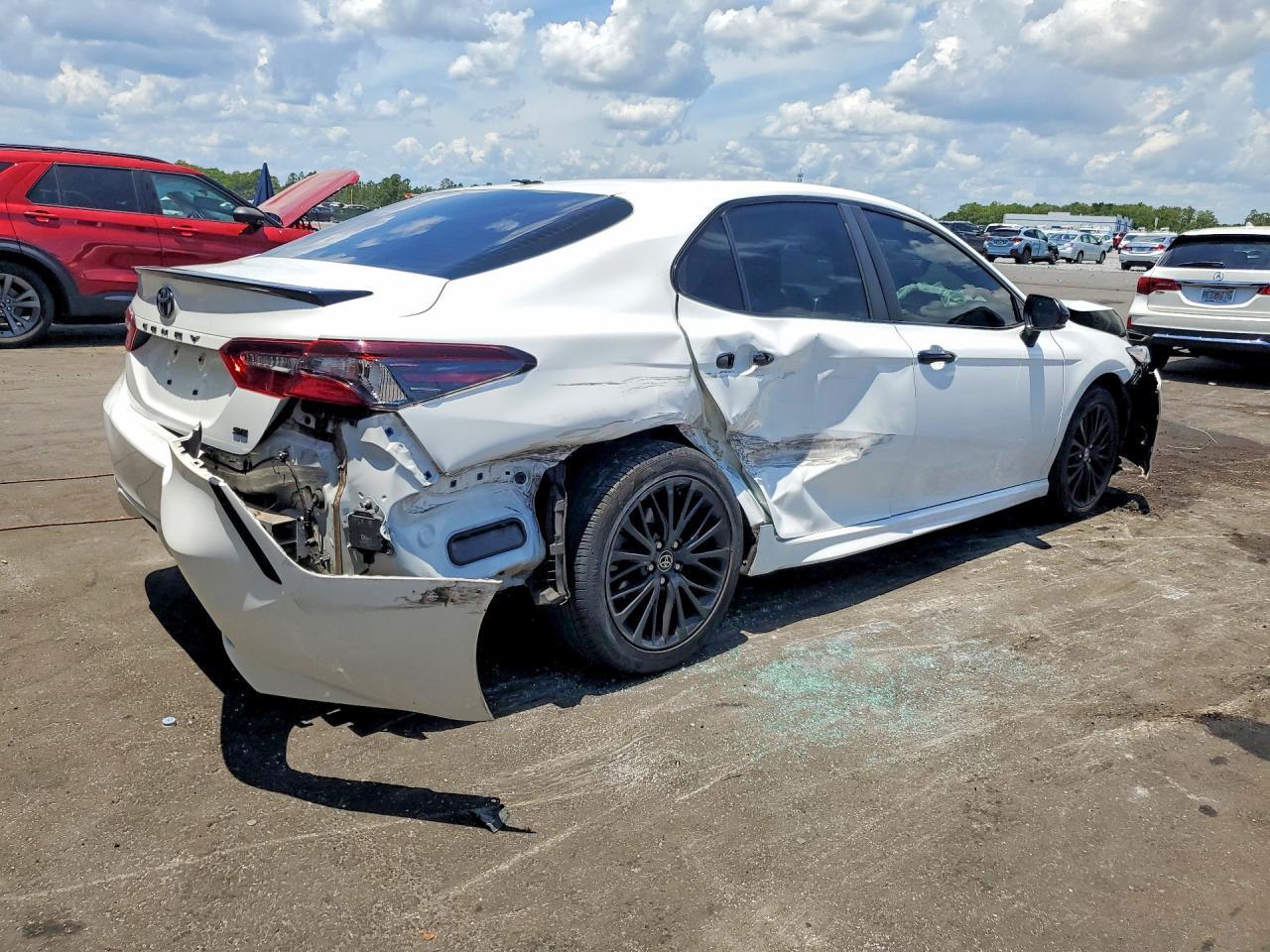 2021 Toyota Camry Se Nightshade - Фото 3