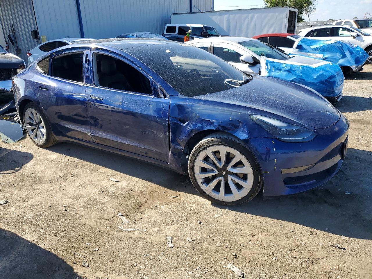 2022 Tesla Model 3 - Image 4