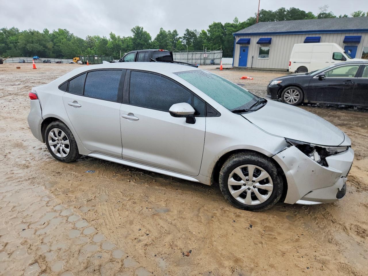 2022 Toyota Corolla Le - Image 4