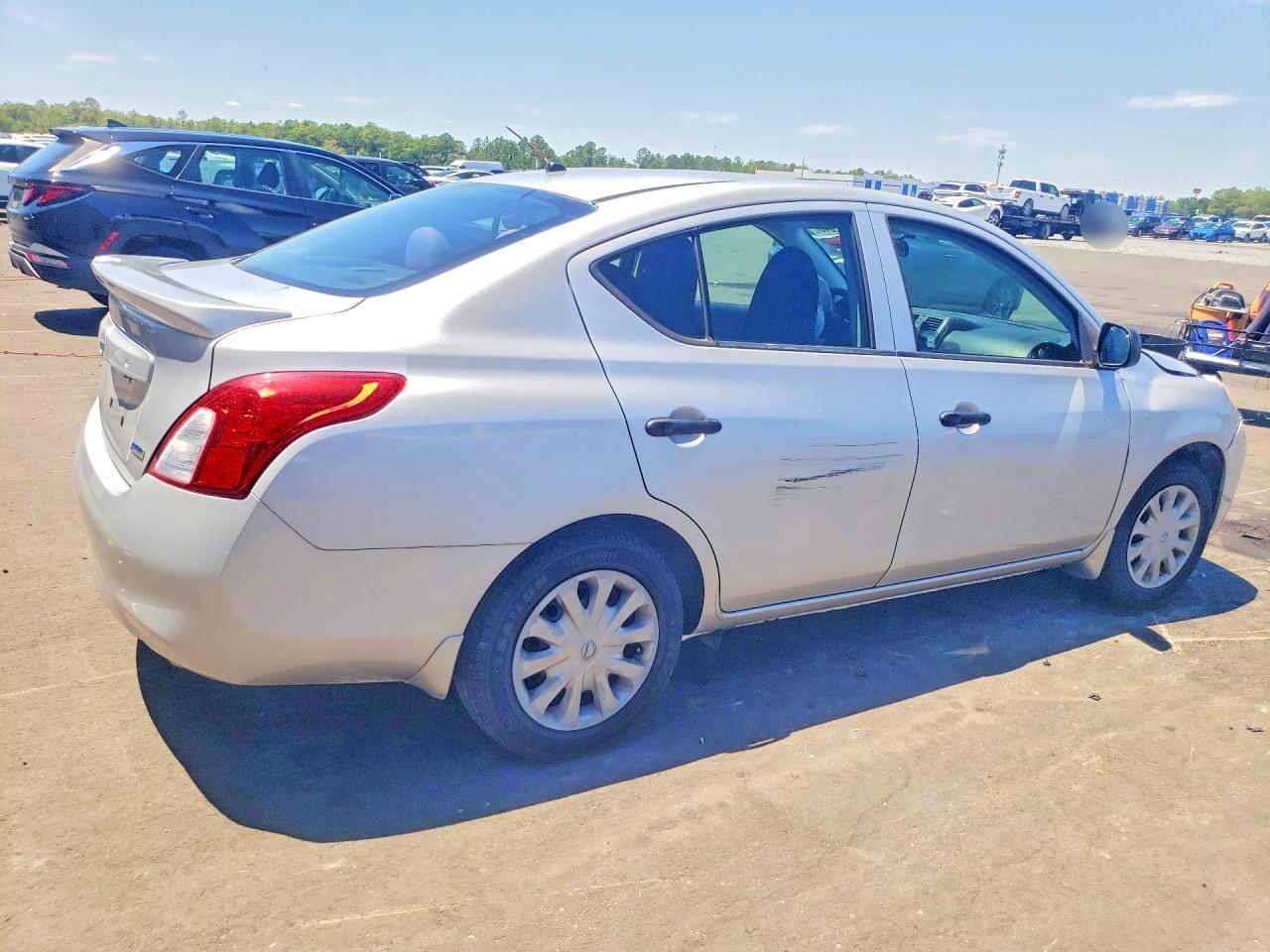 2014 Nissan Versa 1.6 S Plus - Фото 3