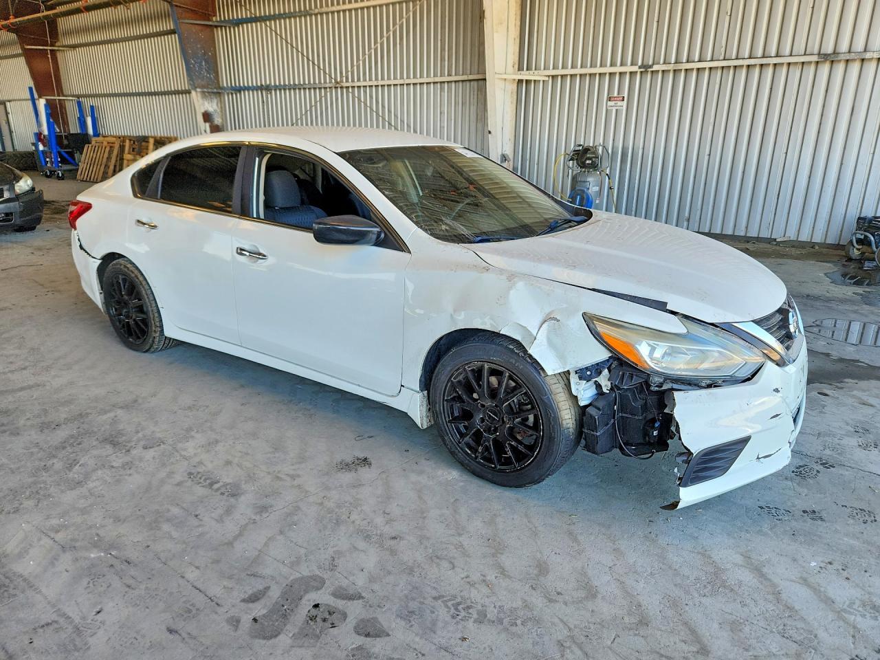 2016 Nissan Altima 2.5 S - Фото 4