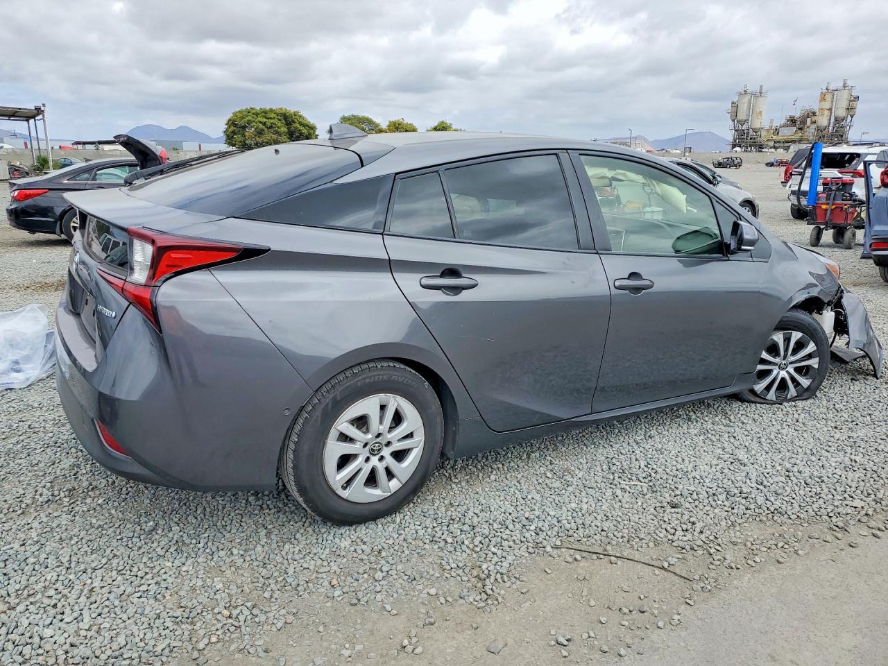2020 Toyota Prius Le Awd-E - Фото 3
