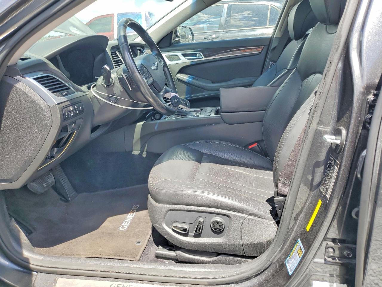 2018 Genesis G80 3.8 - Image 7