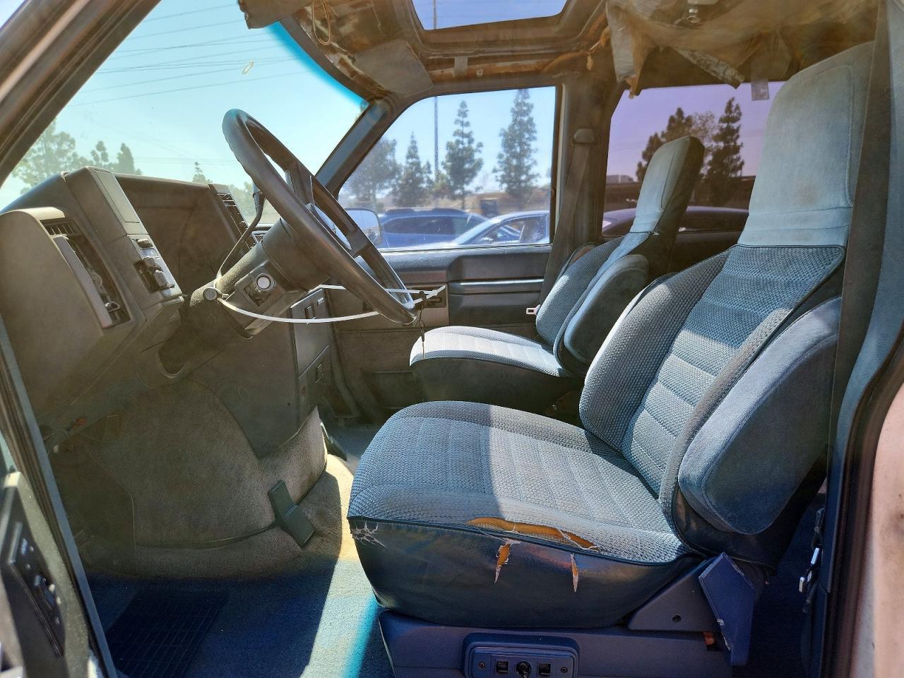 1989 Chevrolet Astro - Image 7