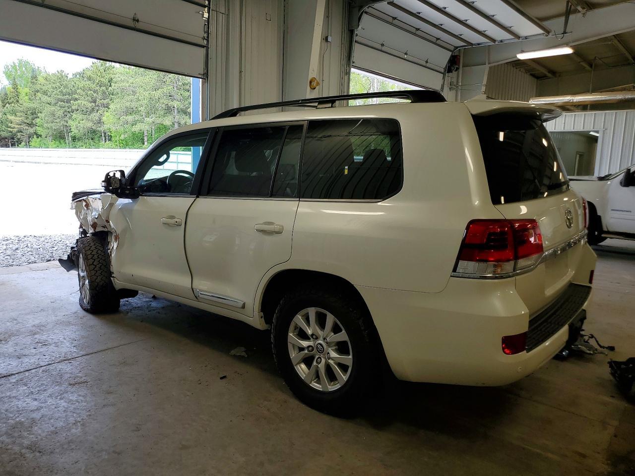 2020 Toyota Land Cruiser Base - Фото 2