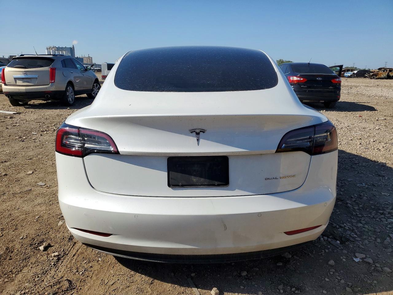 2021 Tesla Model 3 - Фото 6