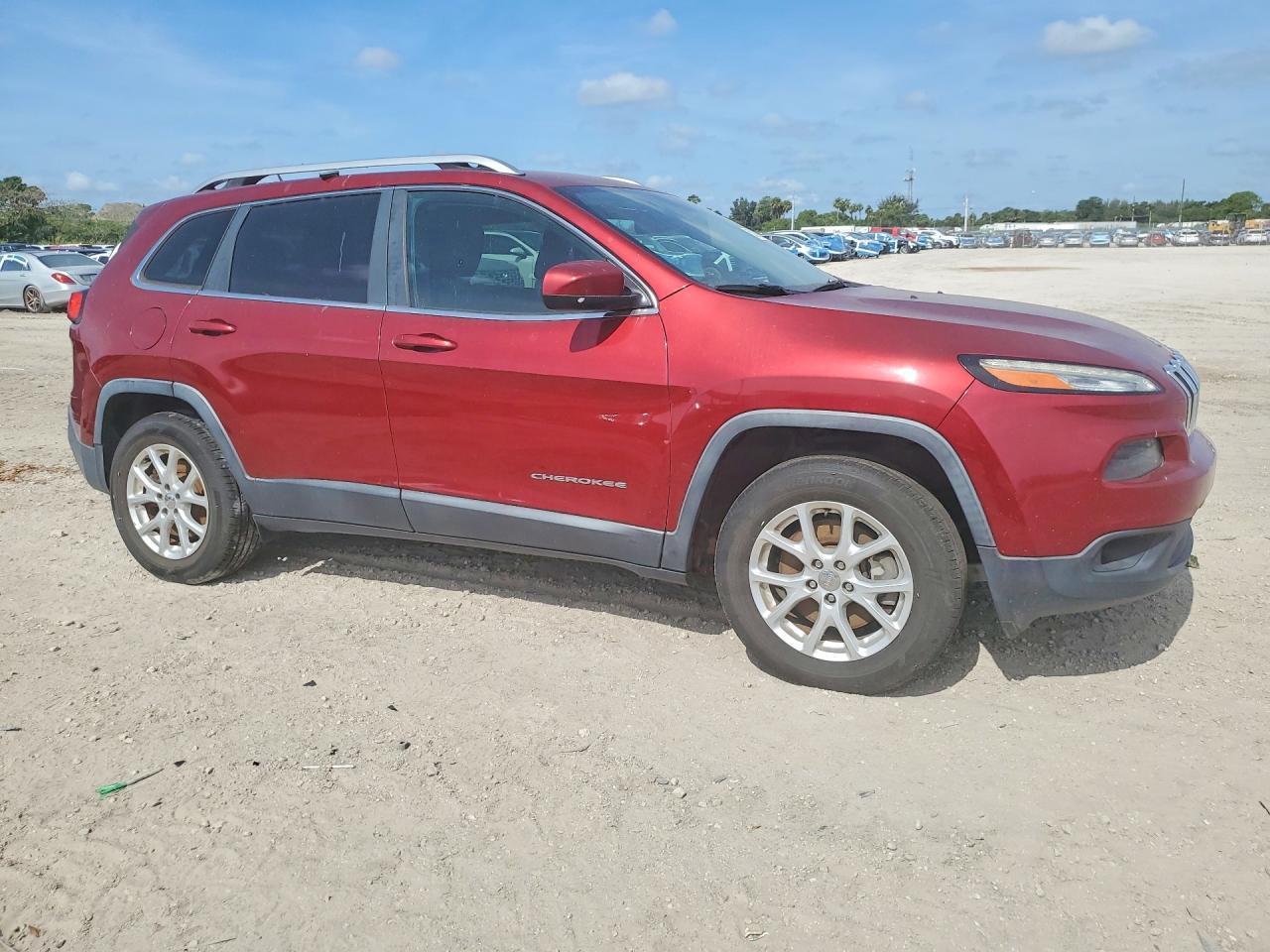 2015 Jeep Cherokee Latitude - Фото 4