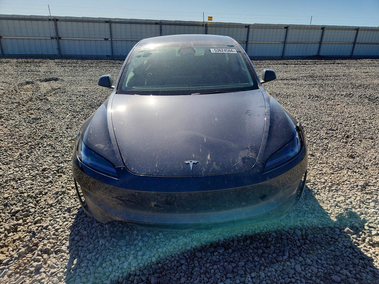 2024 Tesla Model 3 - Фото 5