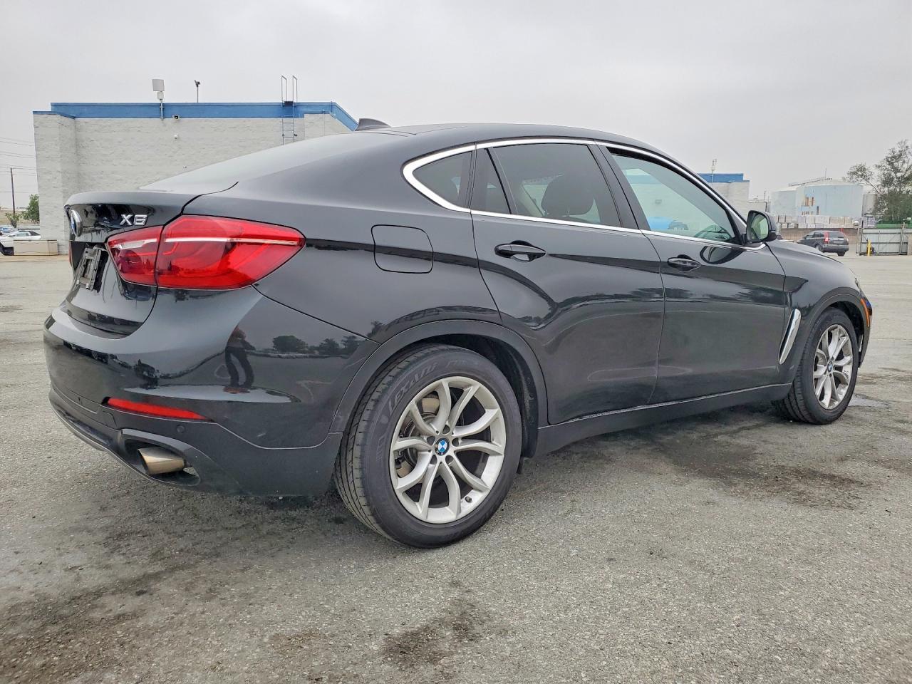 2015 BMW X6 xDrive35I - Фото 3