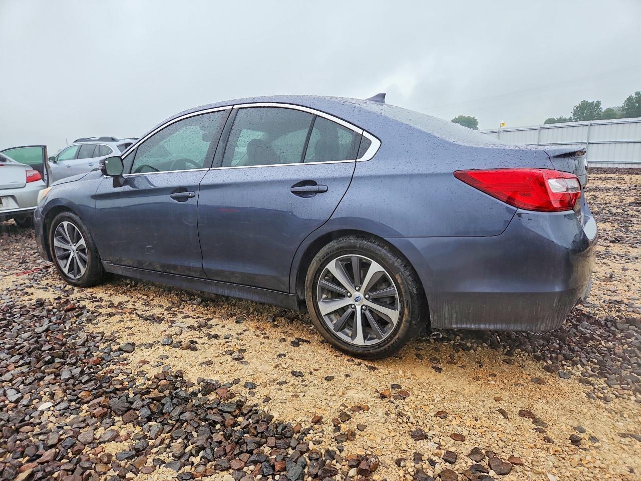 2016 Subaru Legacy 2.5I Limited - Фото 2