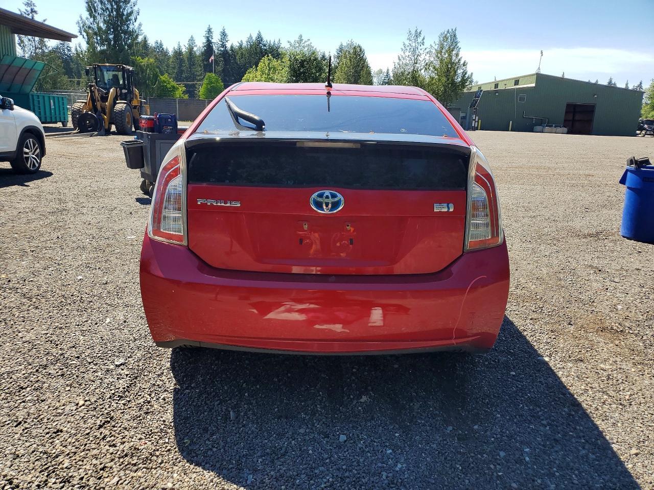 2014 Toyota Prius Two - Image 6