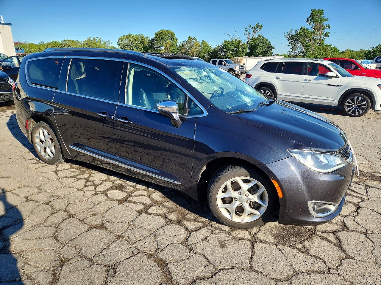 2020 Chrysler Pacifica Limited - Фото 4