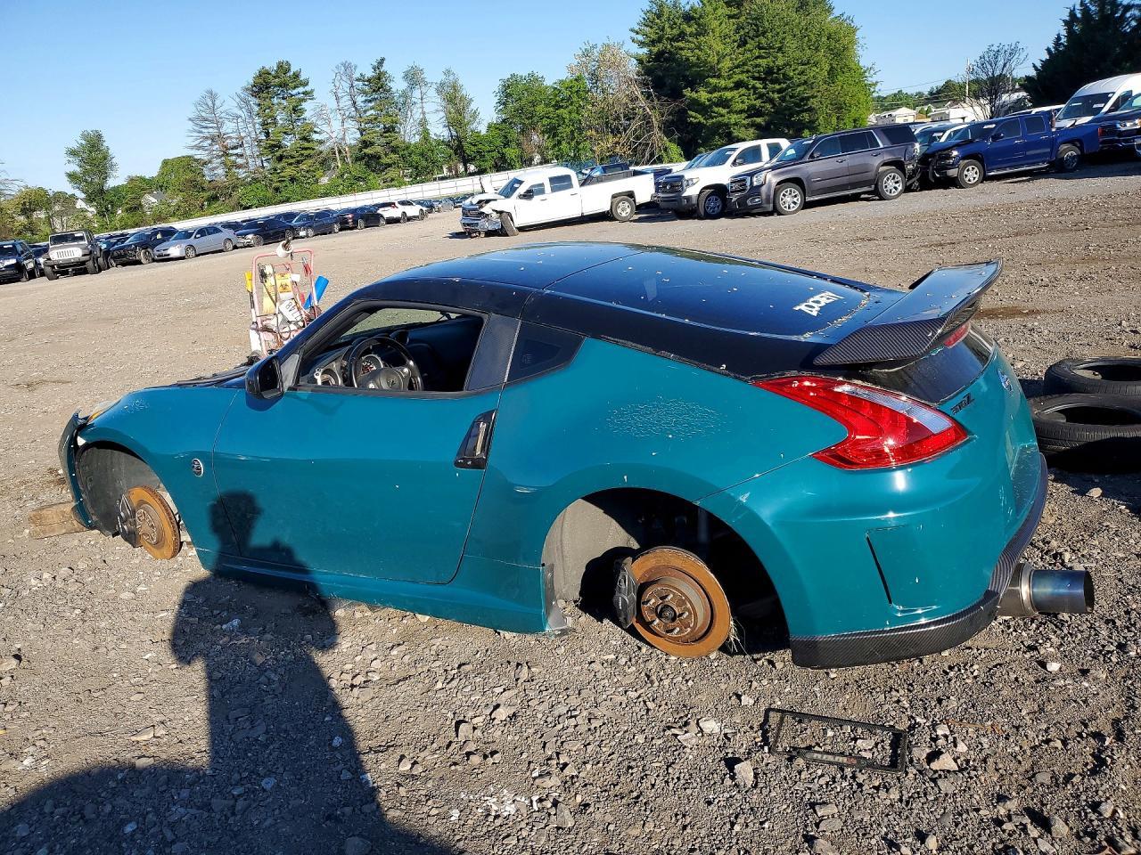 2009 Nissan 370Z Base - Image 2