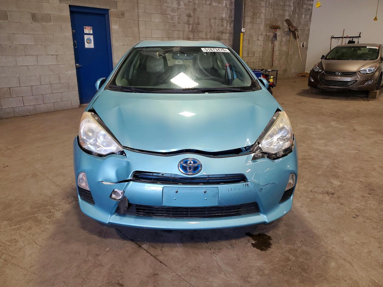 2013 Toyota Prius C Two - Фото 5