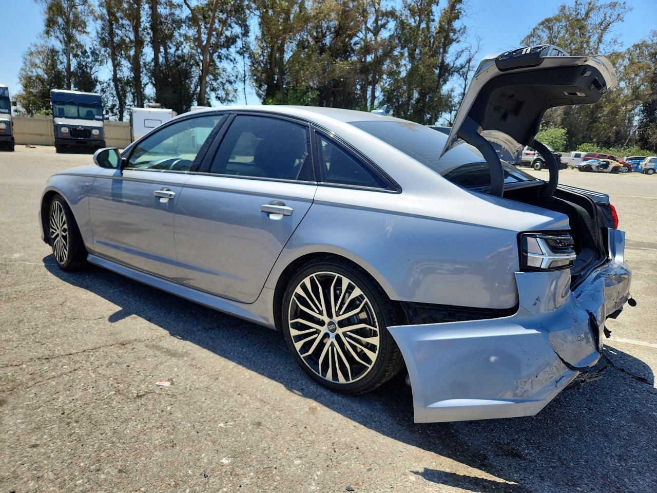 2018 Audi A6 Premium - Фото 2