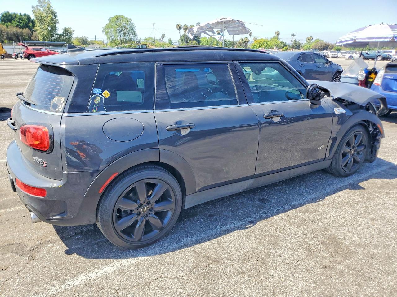 2017 Mini Cooper S Clubman All4 - Image 3