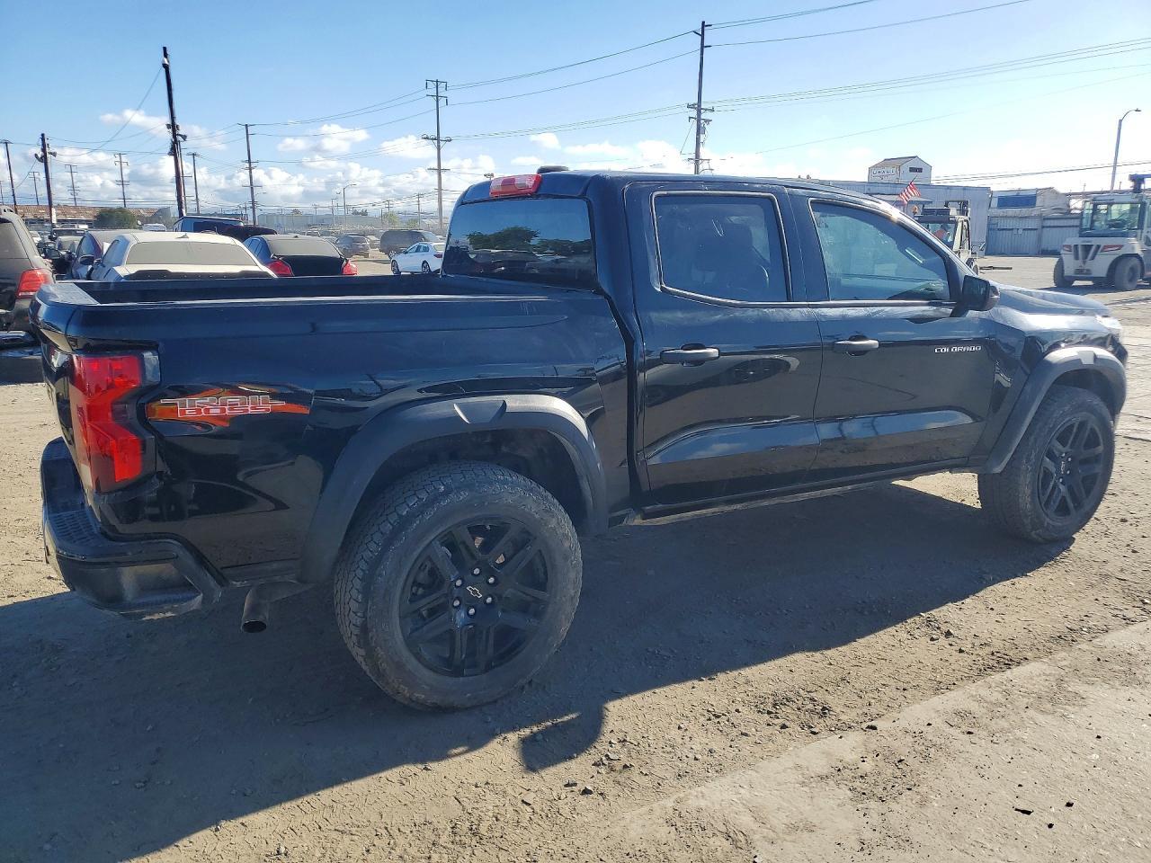 2025 Chevrolet Colorado Trail Boss - Фото 3