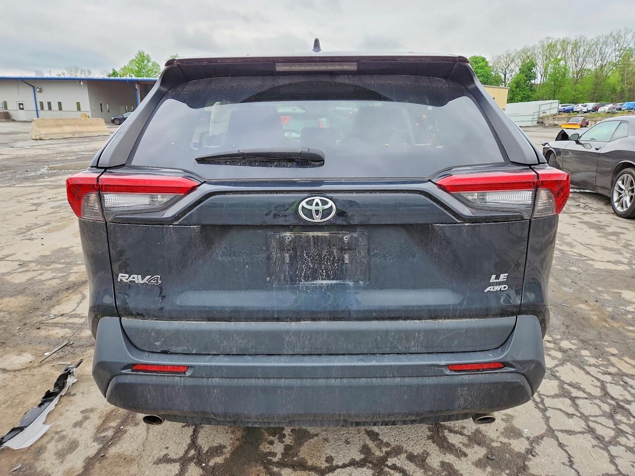 2022 Toyota Rav4 Le - Фото 6