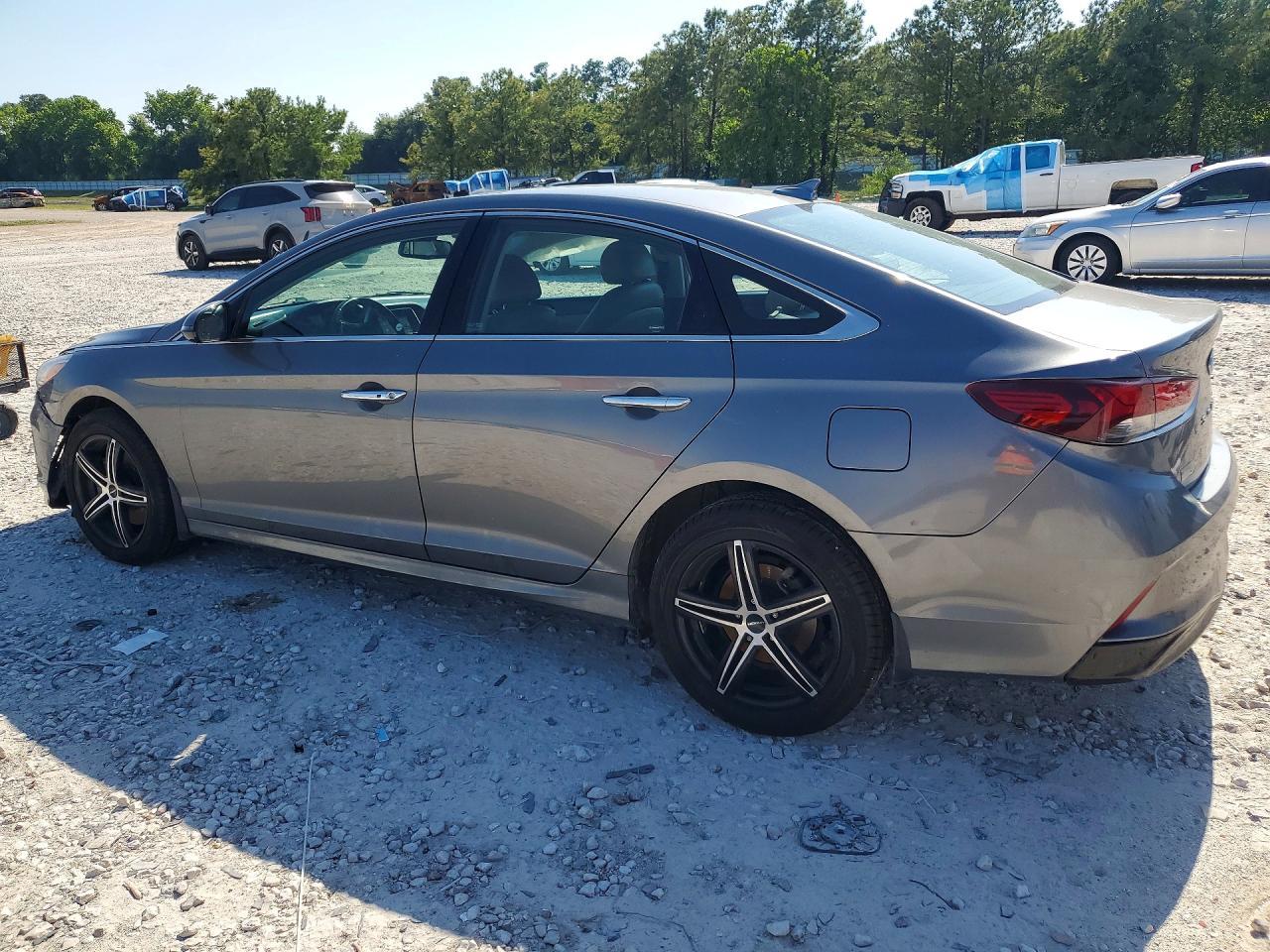2019 Hyundai Sonata Limited - Image 2