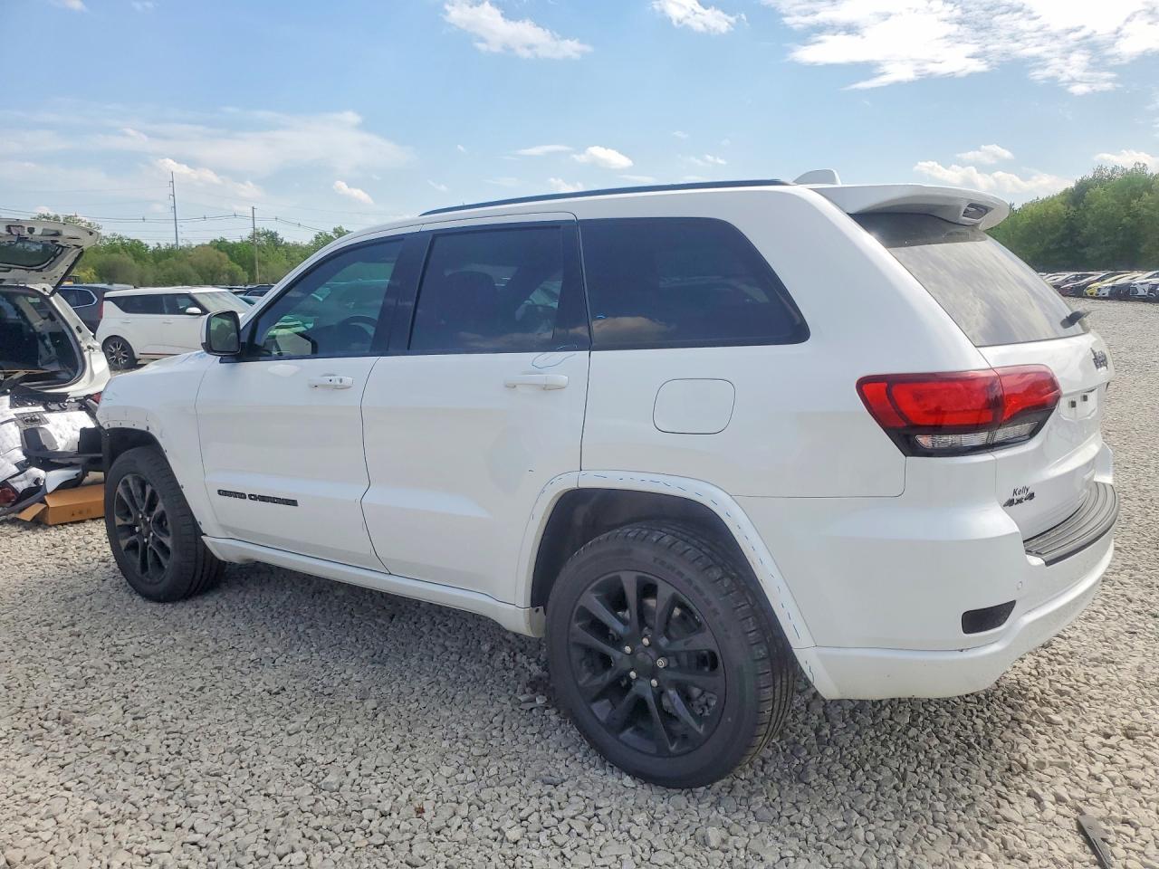 2020 Jeep Grand Cherokee Laredo - Image 2