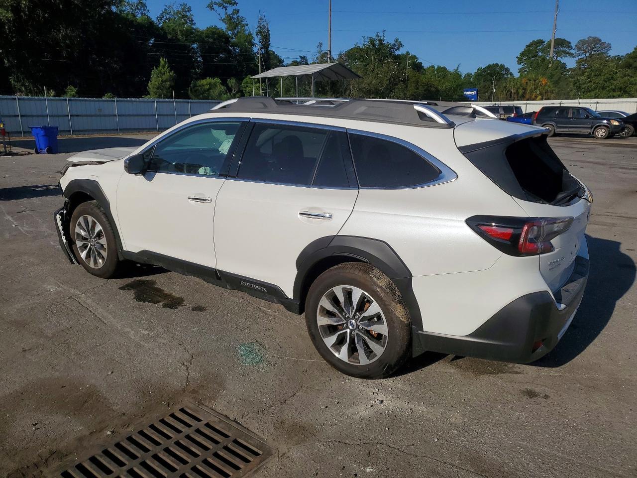 2025 Subaru Outback Touring - Фото 2