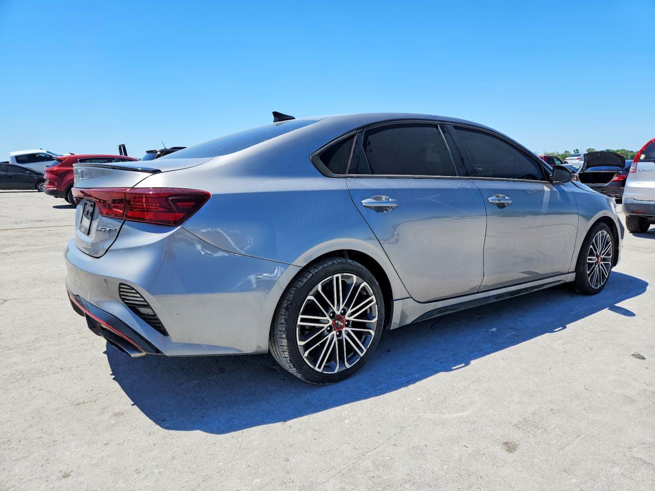 2023 Kia Forte Gt - Фото 3